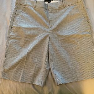 NEW Banana Republic 10” Shorts size 10